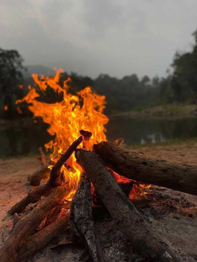 Coorg River Rock Camping มาดิเครี ภายนอก รูปภาพ