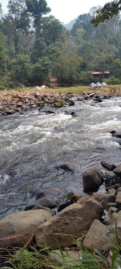 Coorg River Rock Camping มาดิเครี ภายนอก รูปภาพ